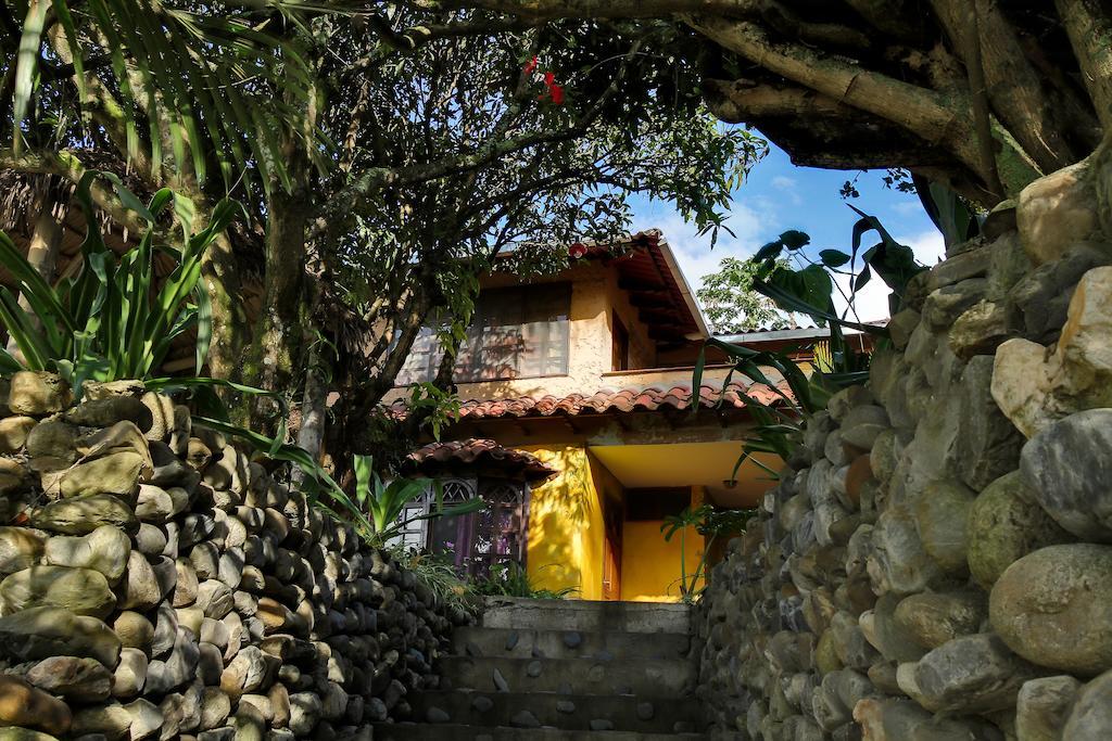 Casa Madre Tierra Vilcabamba Exterior photo